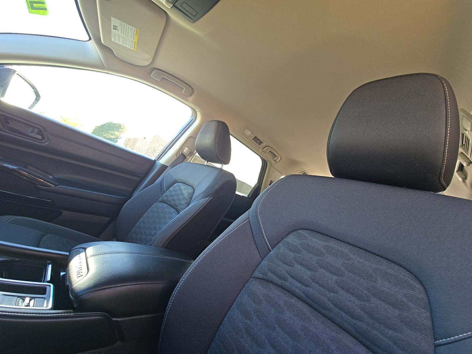 2025 Nissan Pathfinder SV FWD