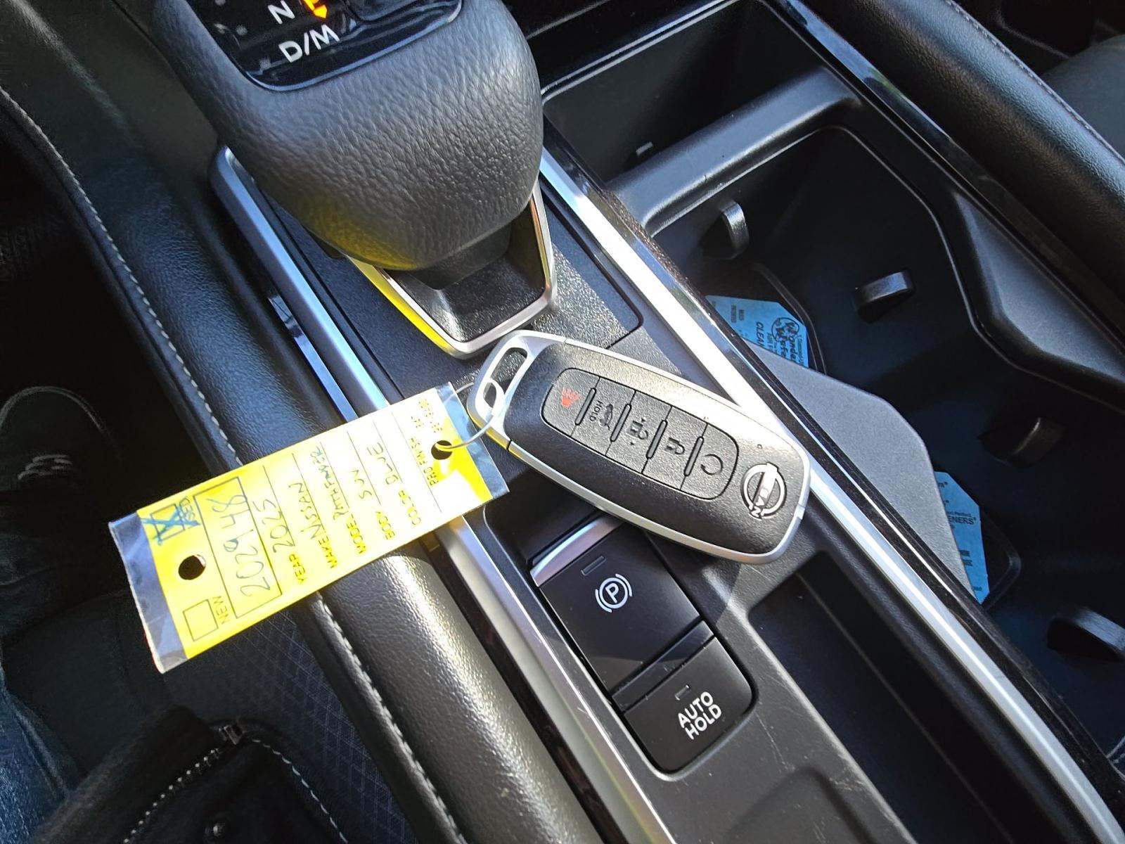 2025 Nissan Pathfinder SV FWD