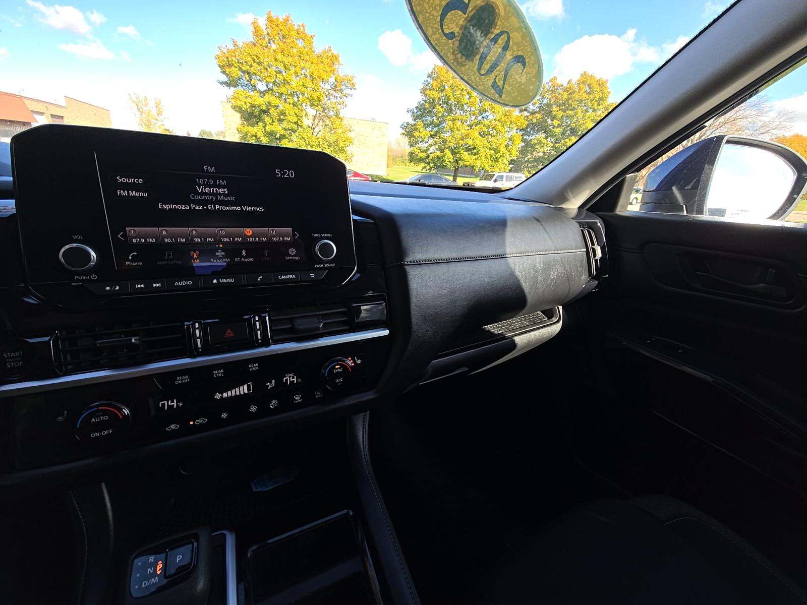 2025 Nissan Pathfinder SV FWD