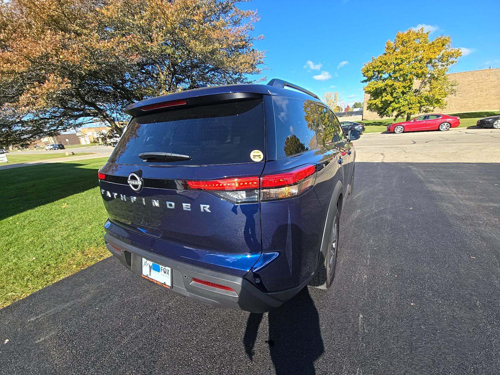 2025 Nissan Pathfinder SV FWD