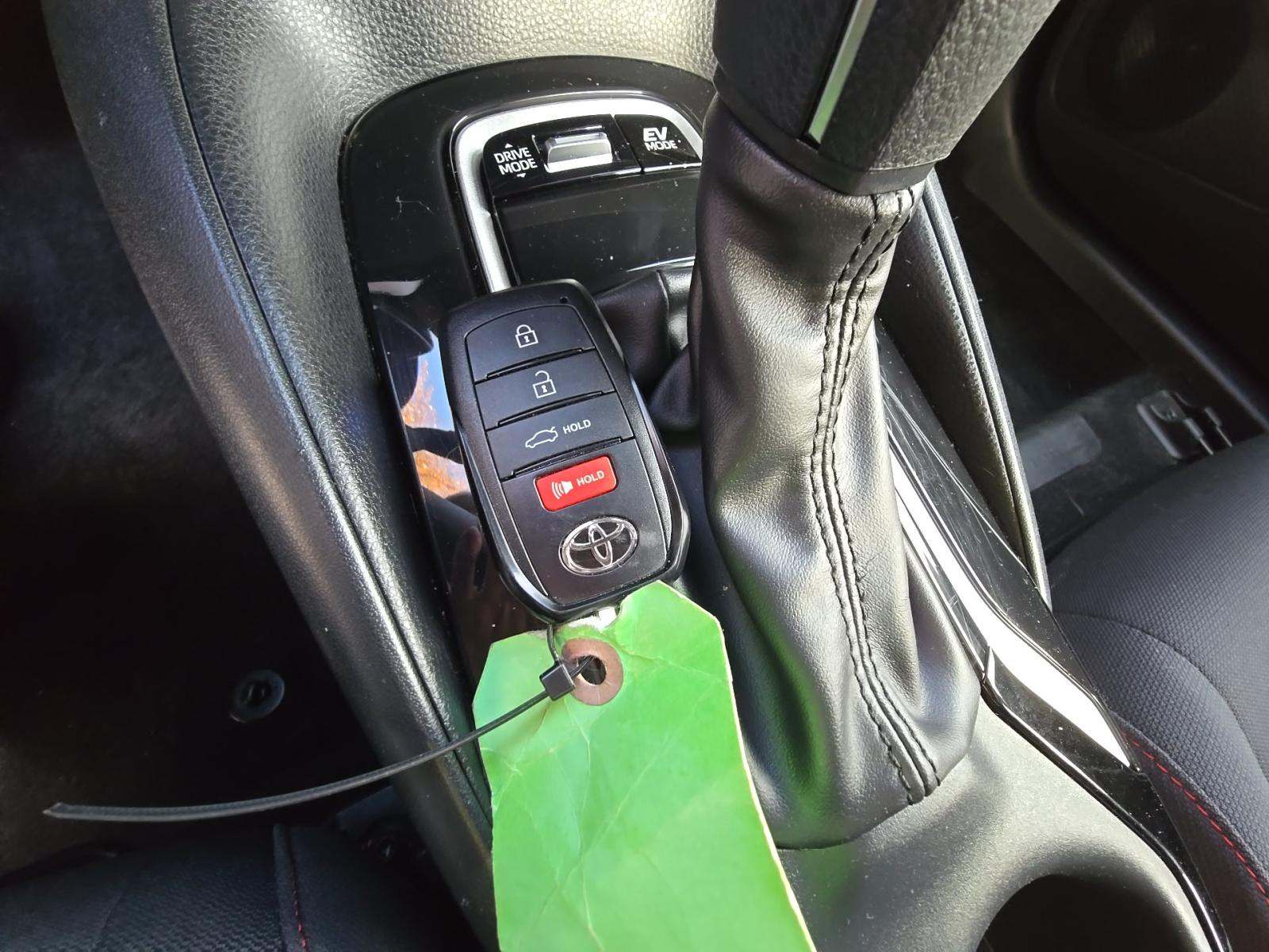 2025 Toyota Corolla Hybrid SE FWD