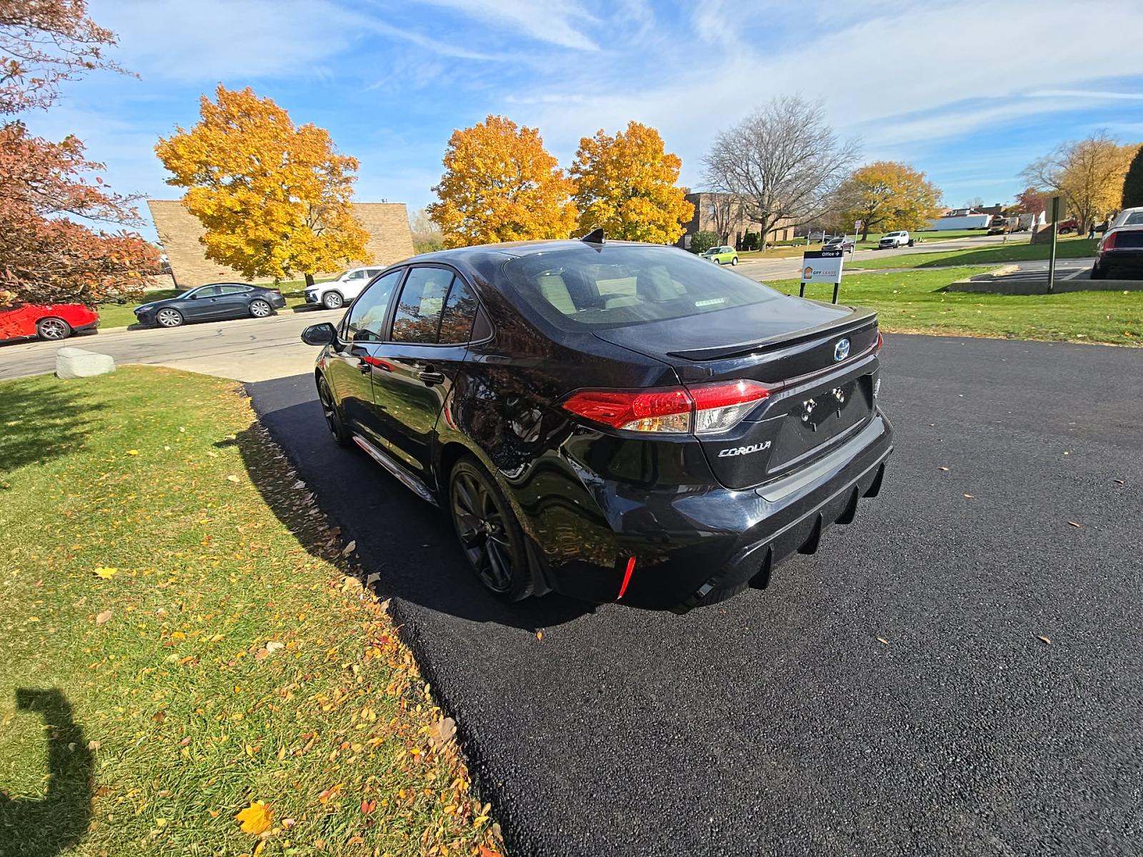 2025 Toyota Corolla Hybrid SE FWD