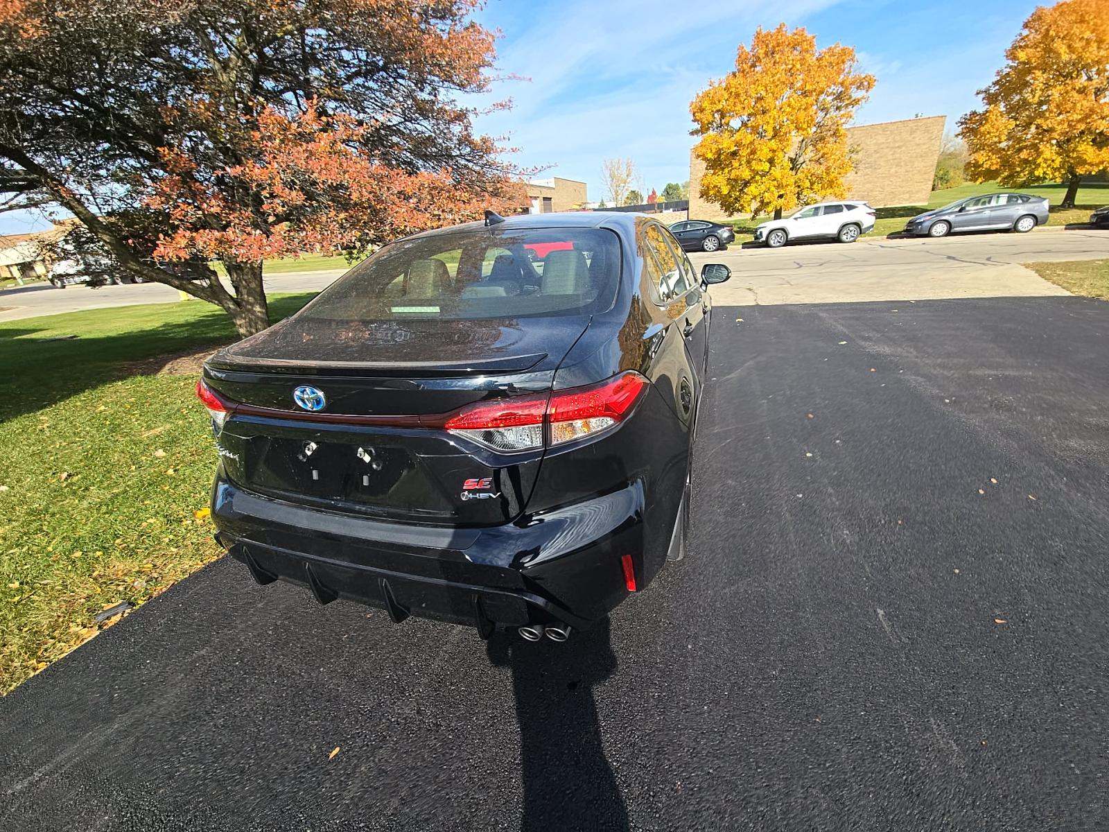 2025 Toyota Corolla Hybrid SE FWD