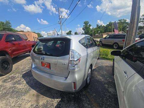 2012 Toyota Prius v Two FWD