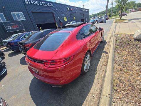 2018 Porsche Panamera 4 AWD