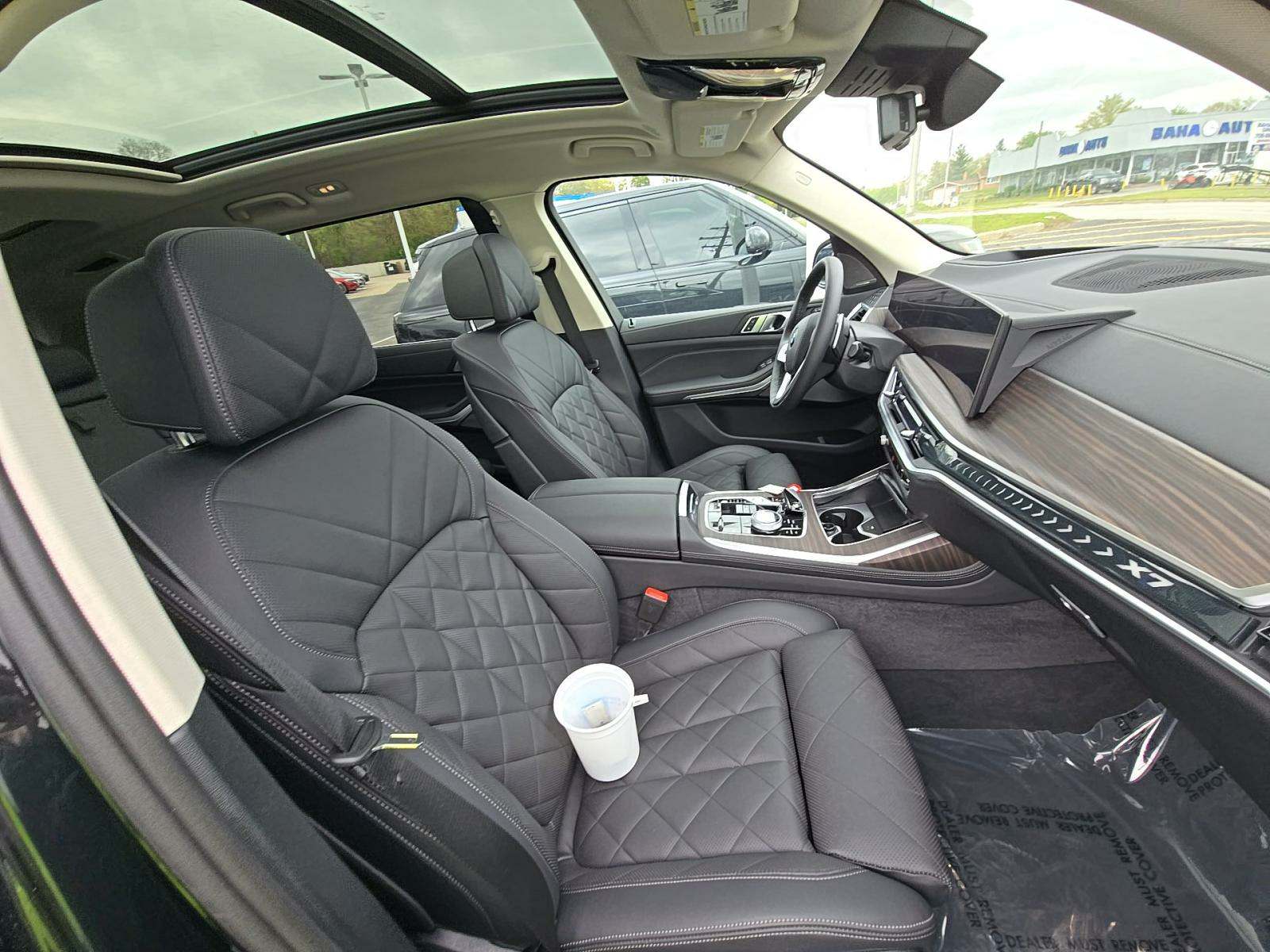 2025 BMW X7 xDrive40i AWD