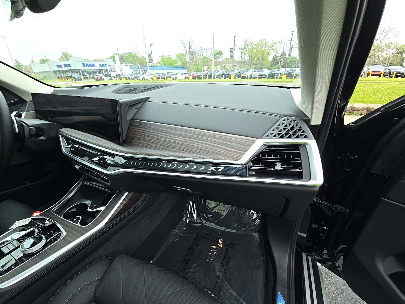 2025 BMW X7 xDrive40i AWD