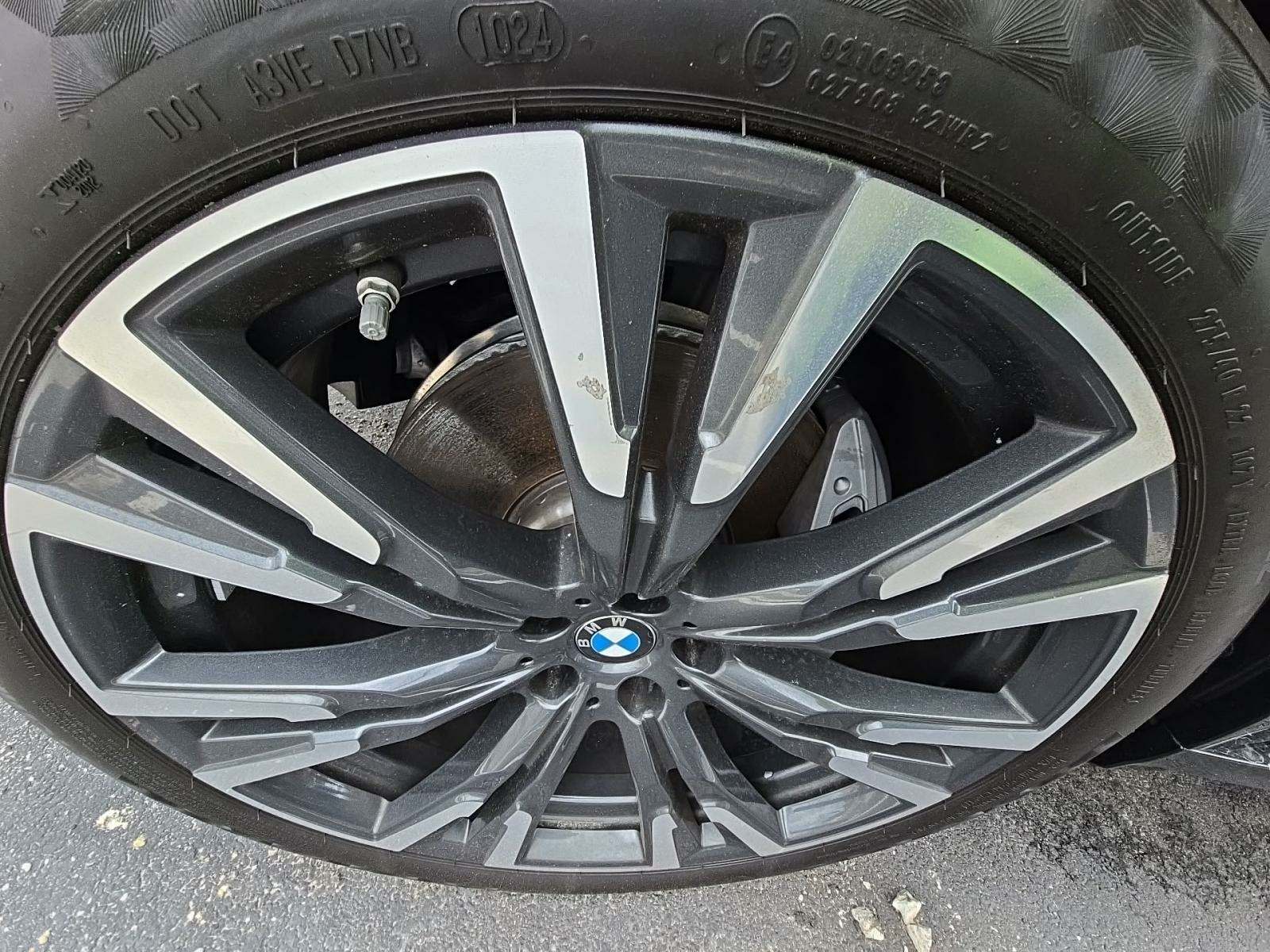 2025 BMW X7 xDrive40i AWD