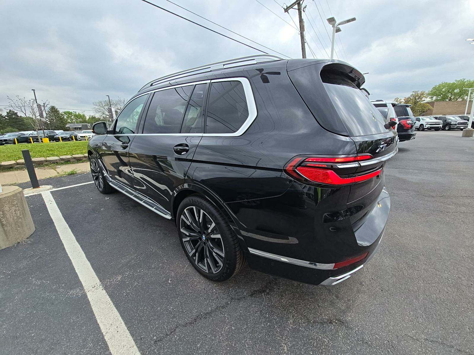 2025 BMW X7 xDrive40i AWD