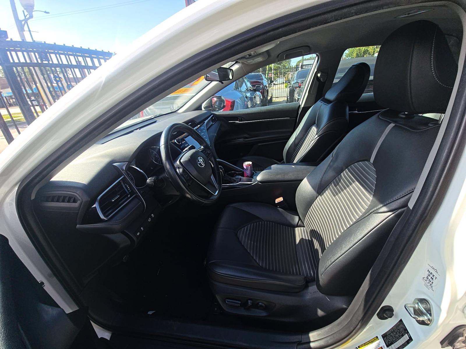 2020 Toyota Camry SE FWD