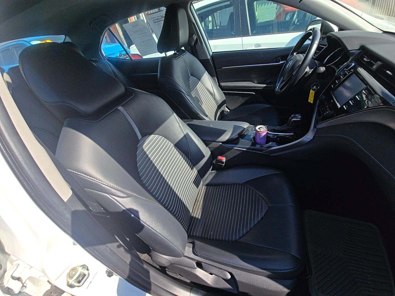 2020 Toyota Camry SE FWD