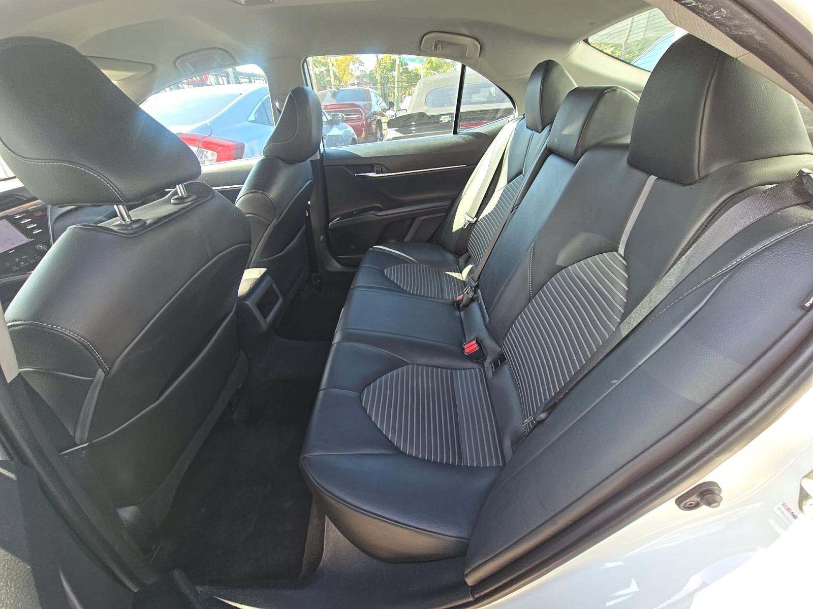 2020 Toyota Camry SE FWD