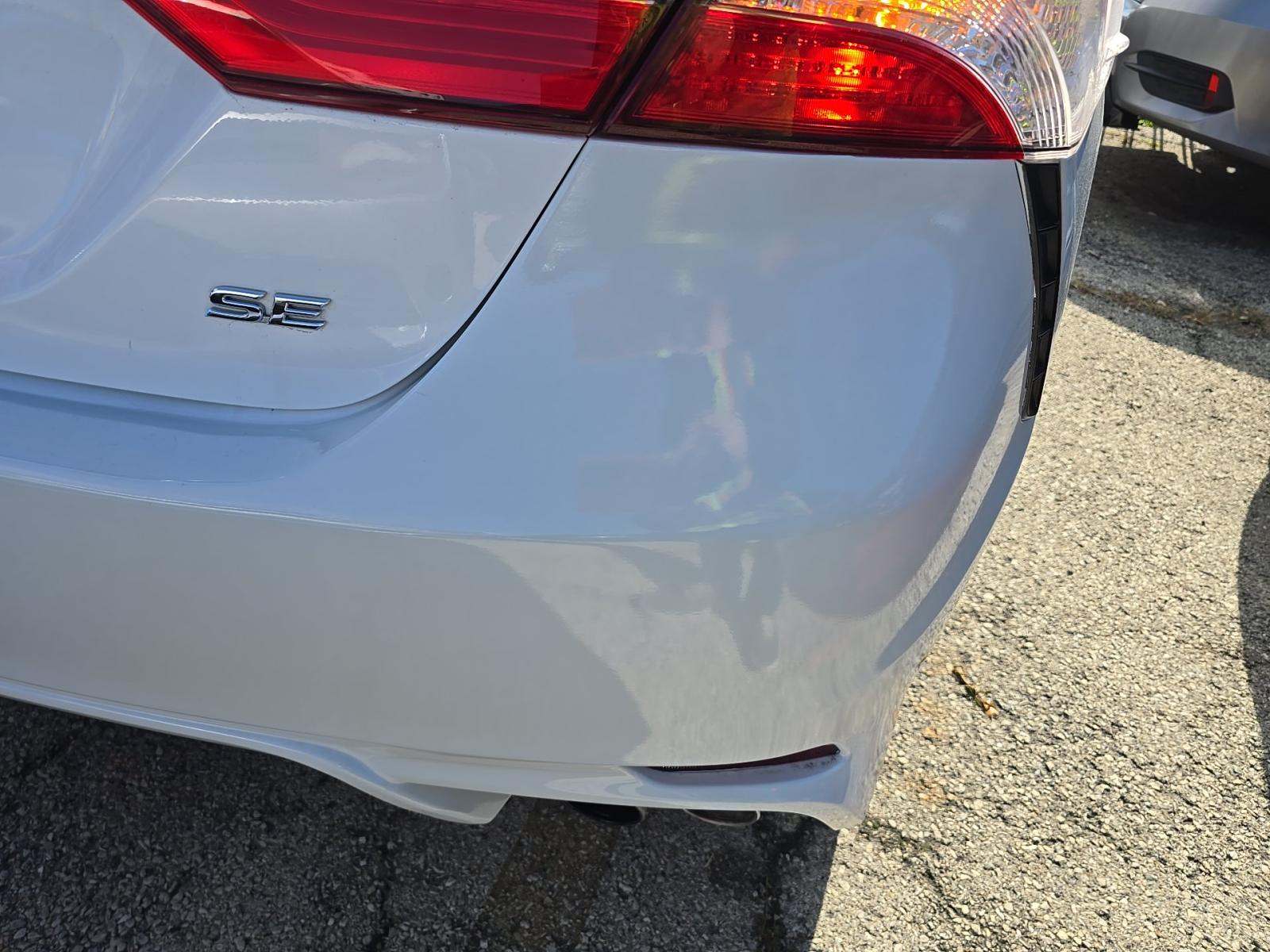 2020 Toyota Camry SE FWD