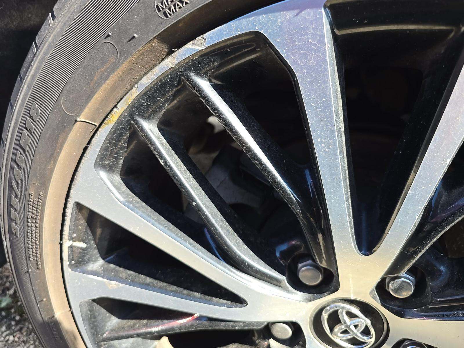 2020 Toyota Camry SE FWD