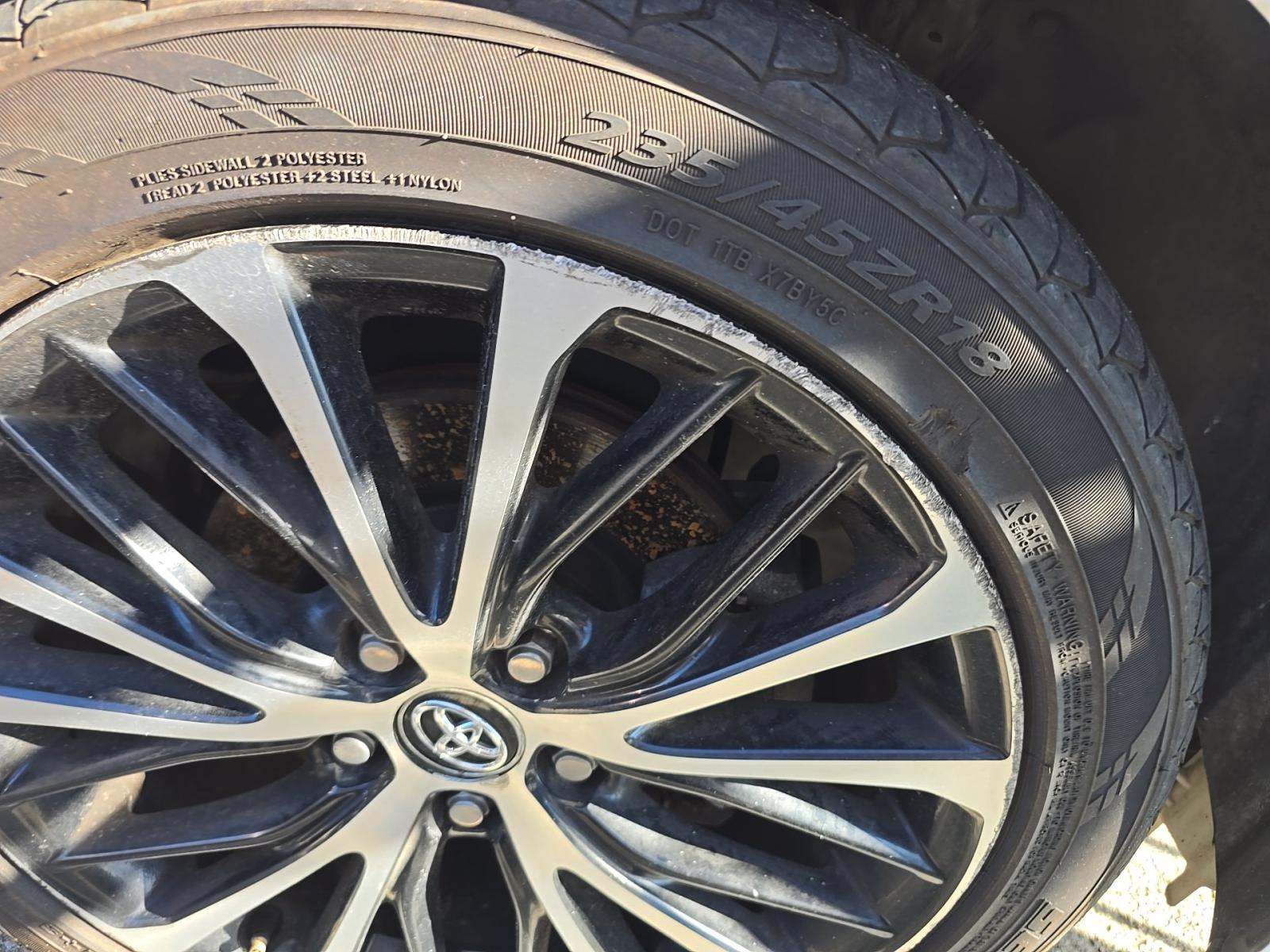 2020 Toyota Camry SE FWD