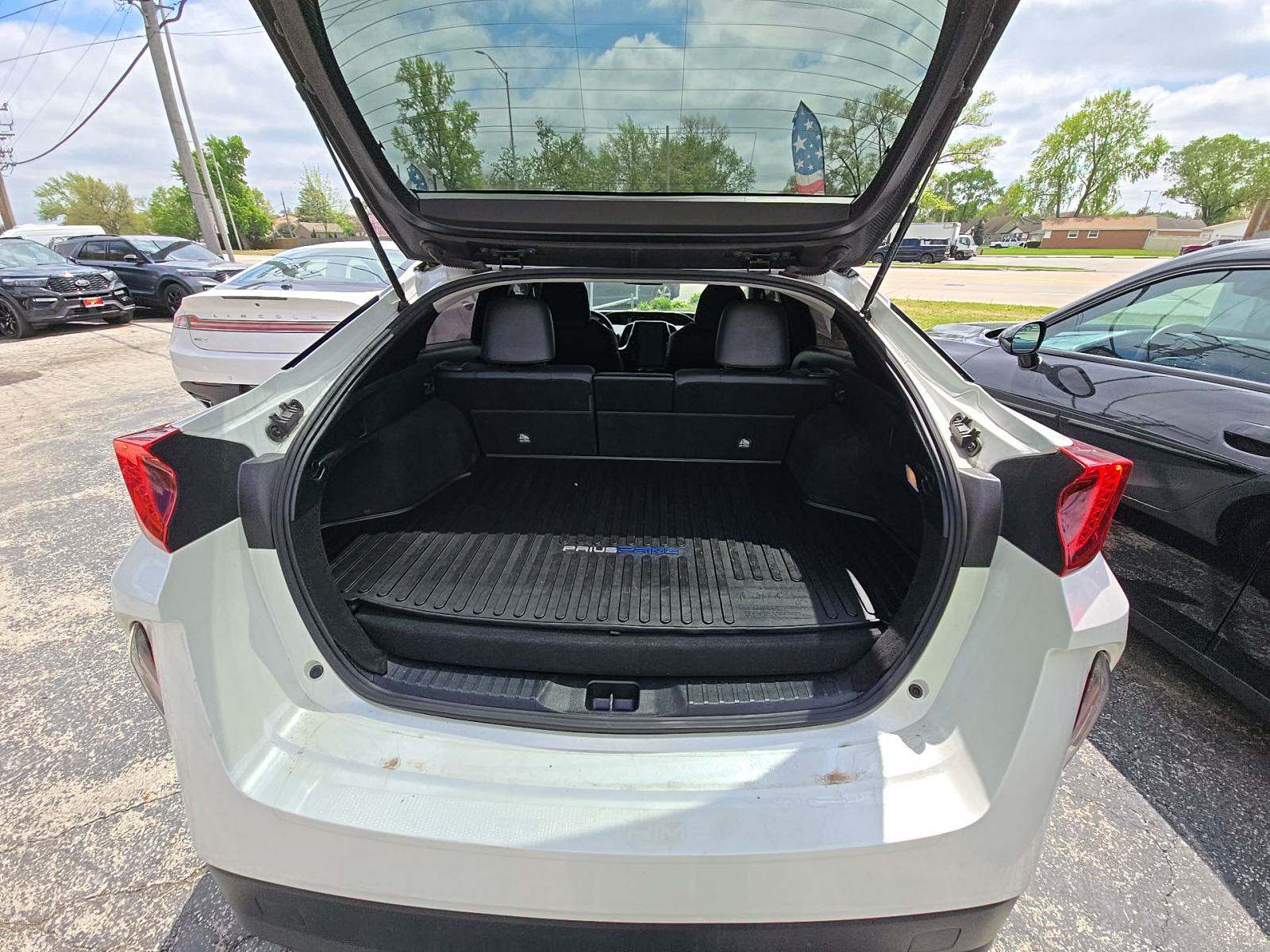 2017 Toyota Prius Prime Premium FWD