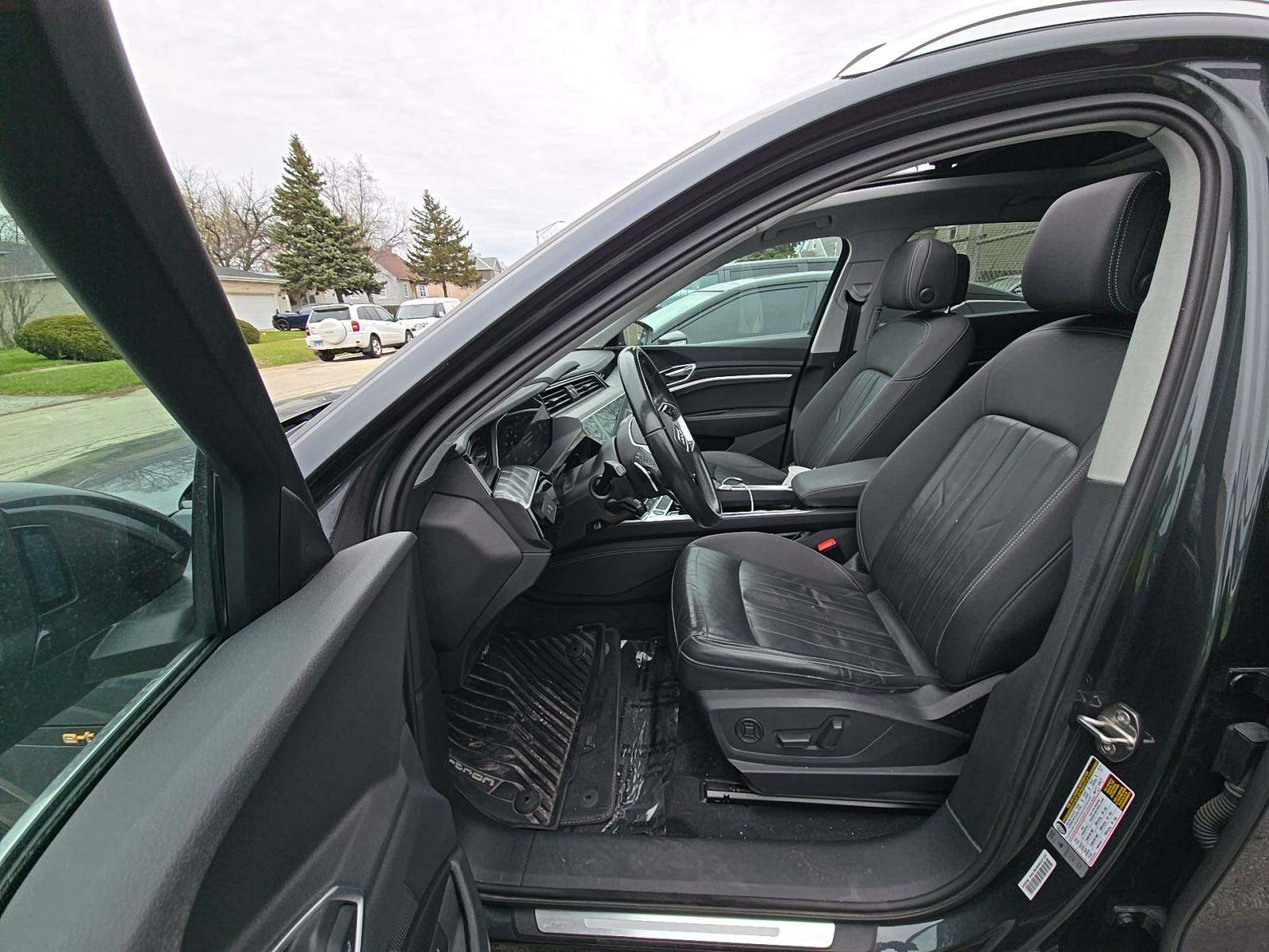 2021 Audi e-tron Premium AWD