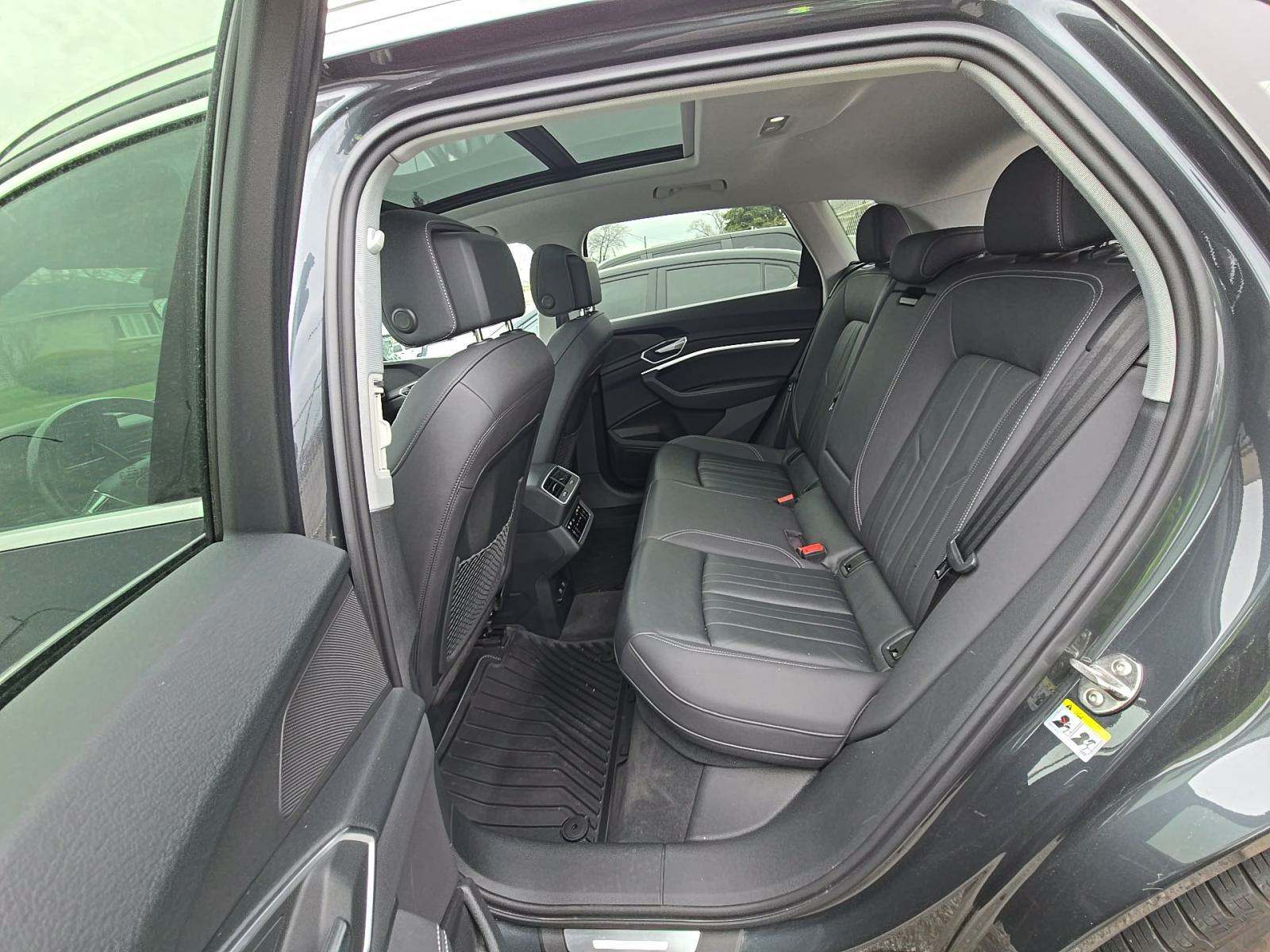 2021 Audi e-tron Premium AWD