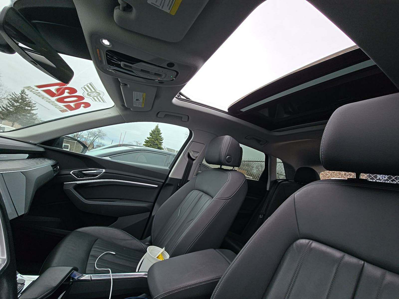 2021 Audi e-tron Premium AWD