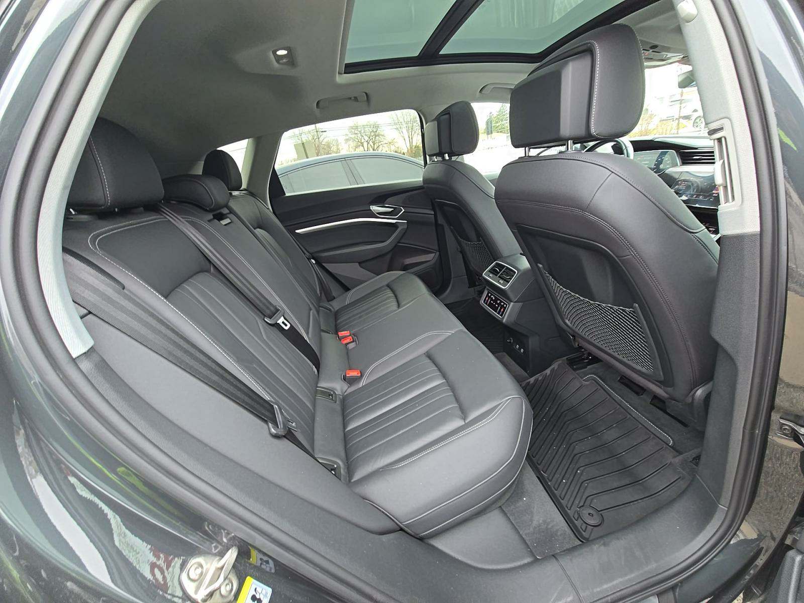 2021 Audi e-tron Premium AWD