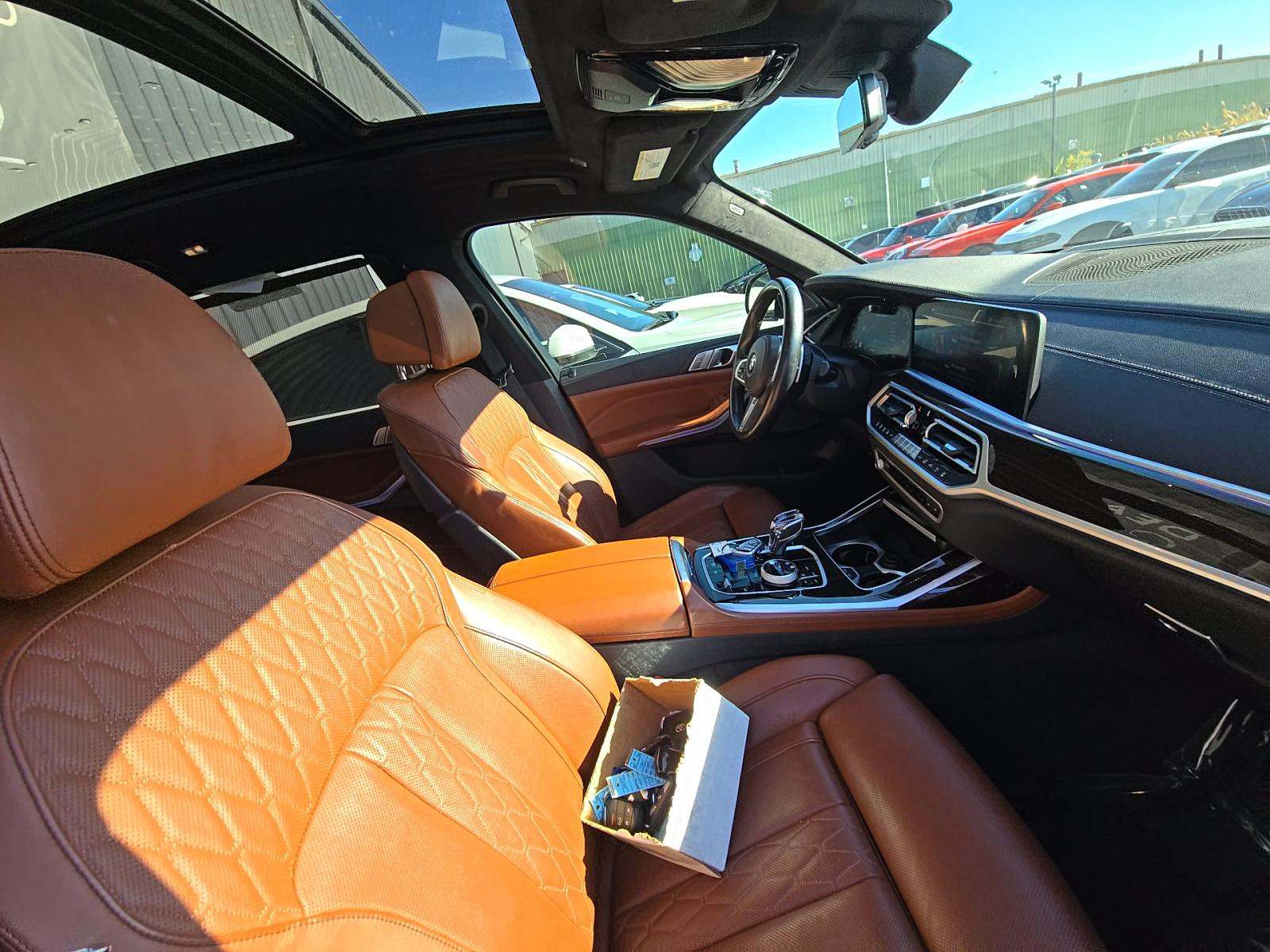 2021 BMW X7 M50i AWD