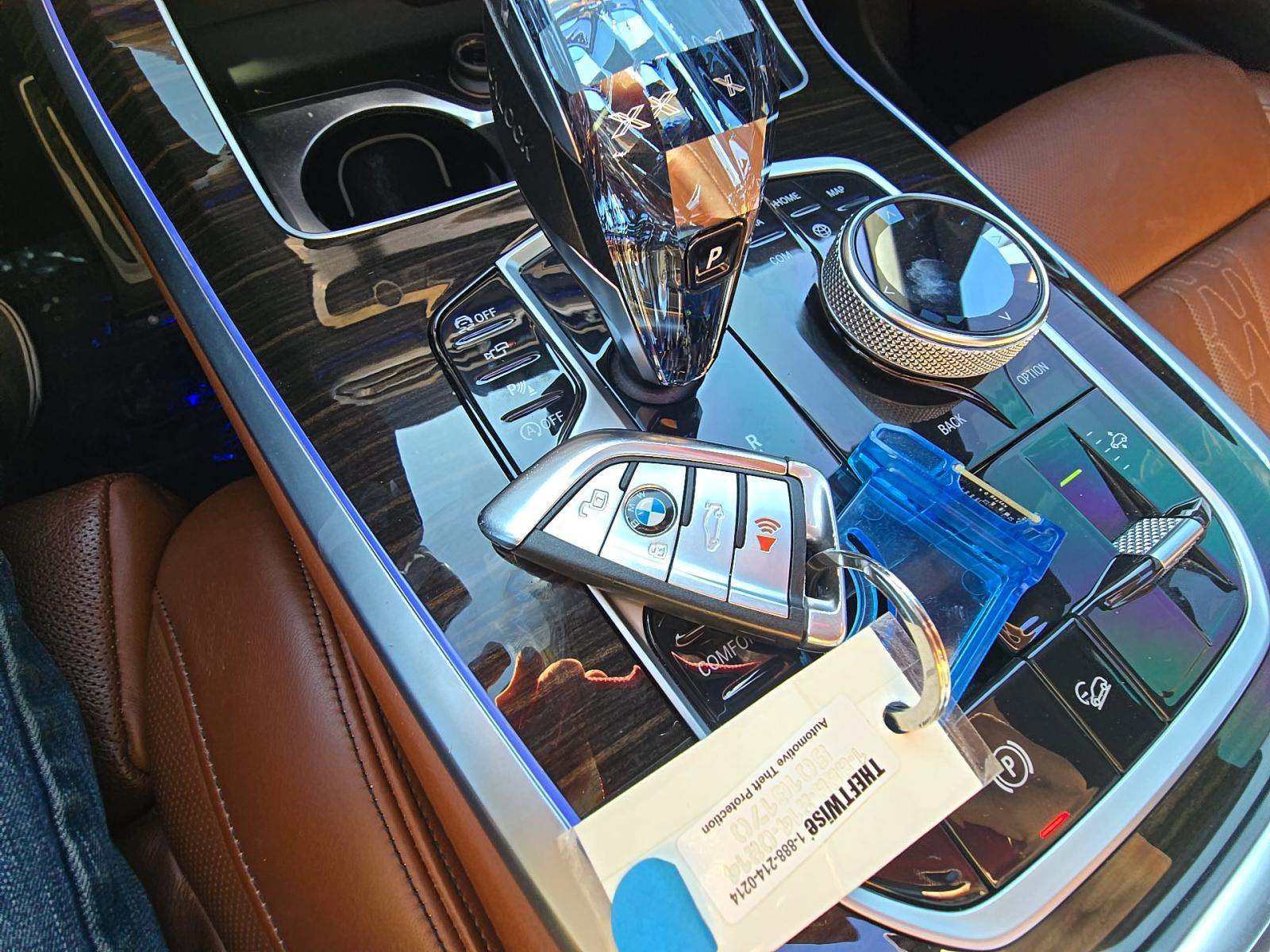 2021 BMW X7 M50i AWD