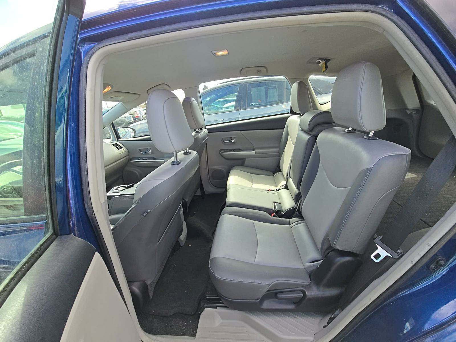 2017 Toyota Prius v Four FWD