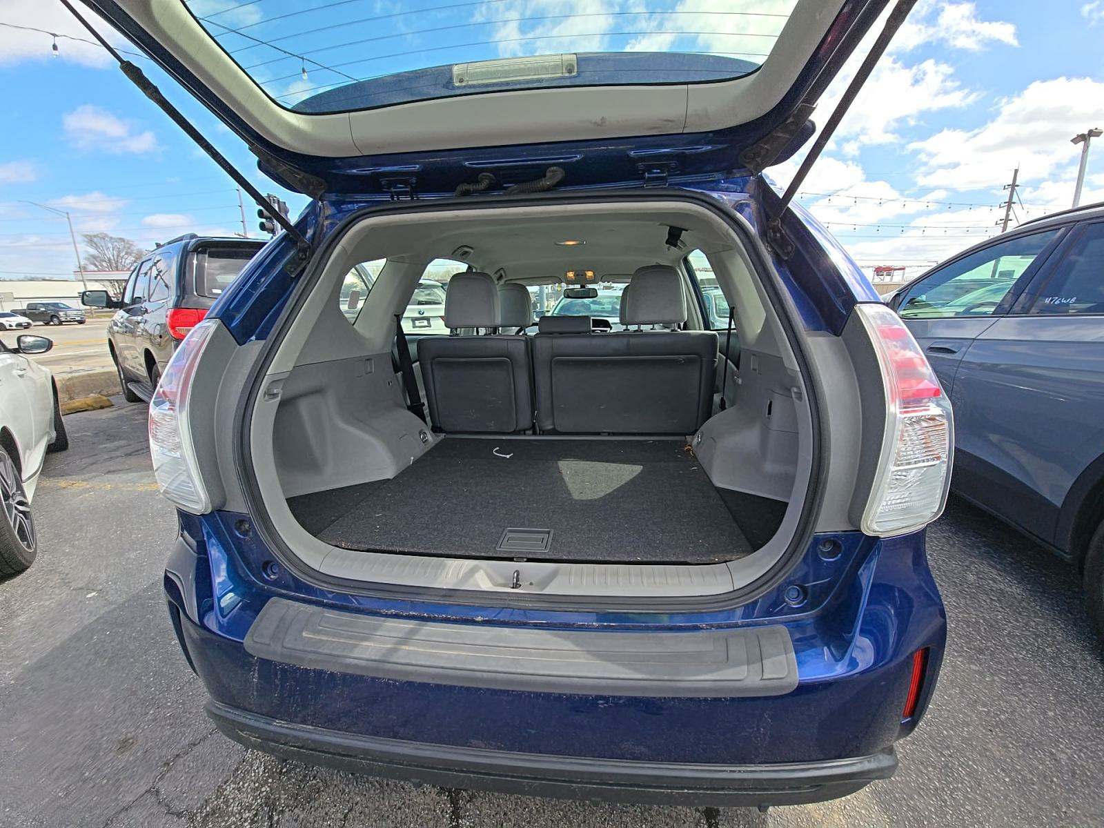 2017 Toyota Prius v Four FWD