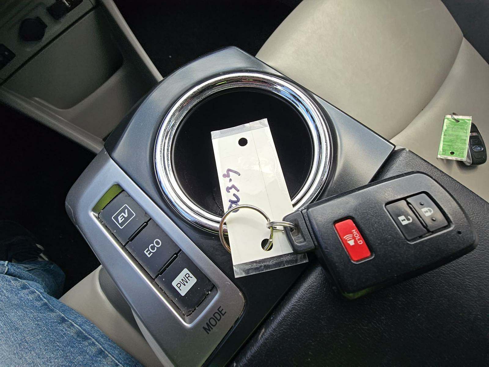 2017 Toyota Prius v Four FWD