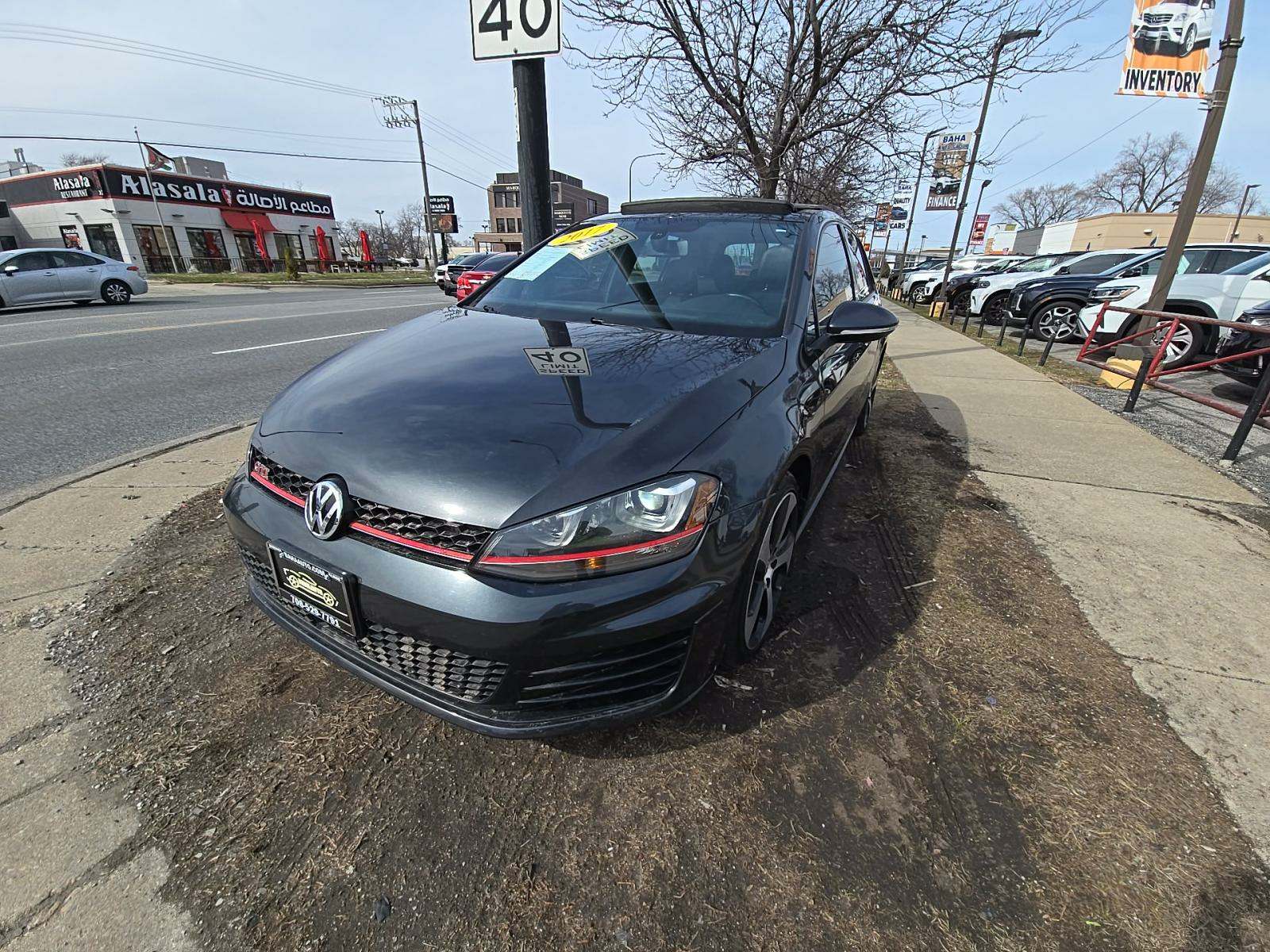 2017 Volkswagen Golf GTI 2.0T SE FWD