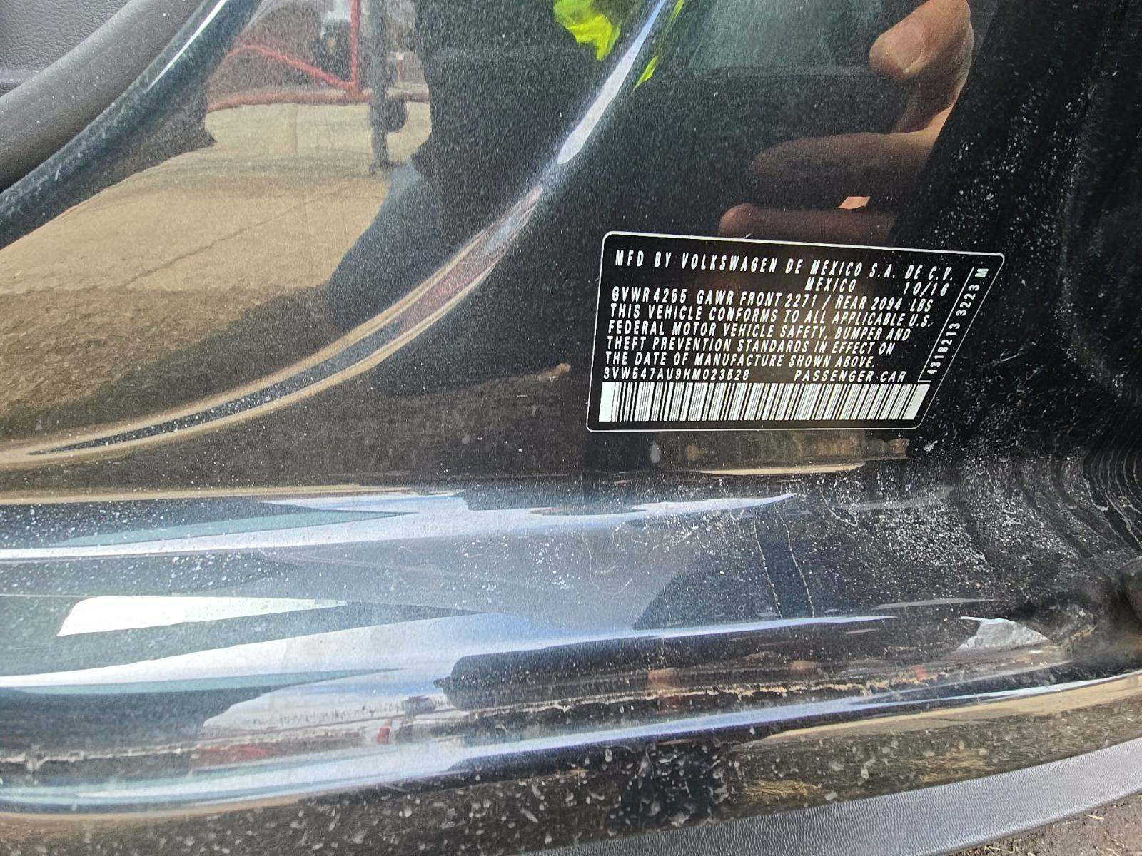 2017 Volkswagen Golf GTI 2.0T SE FWD