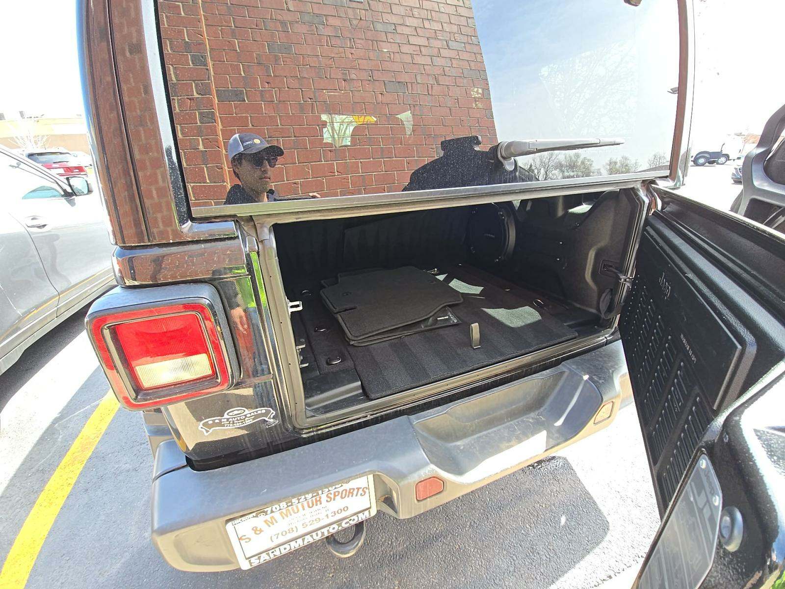 2019 Jeep Wrangler Unlimited Sahara AWD