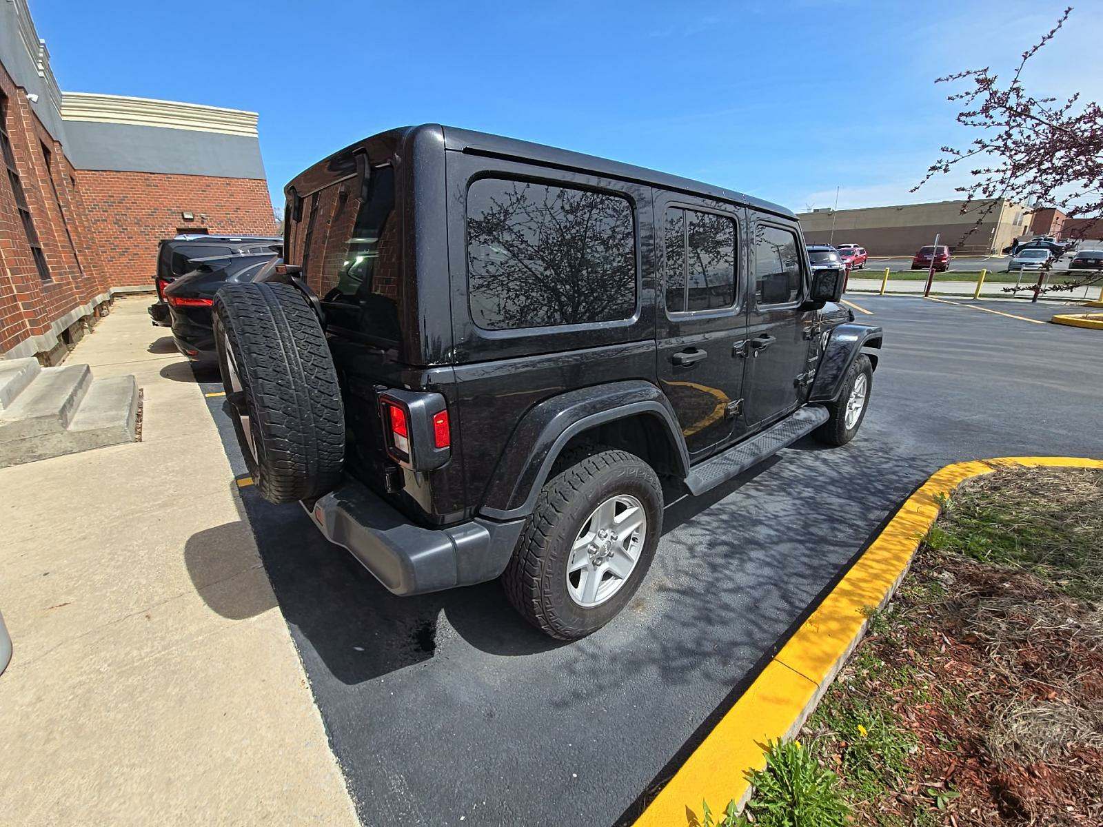 2019 Jeep Wrangler Unlimited Sahara AWD