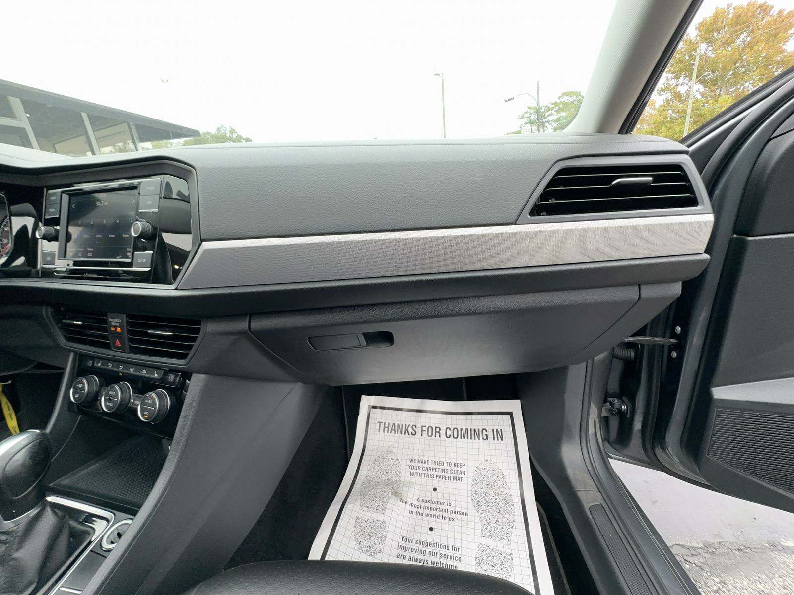 2019 Volkswagen Jetta SE FWD