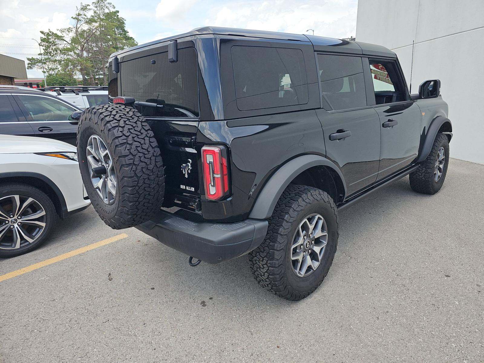 FORD BRONCO - 3