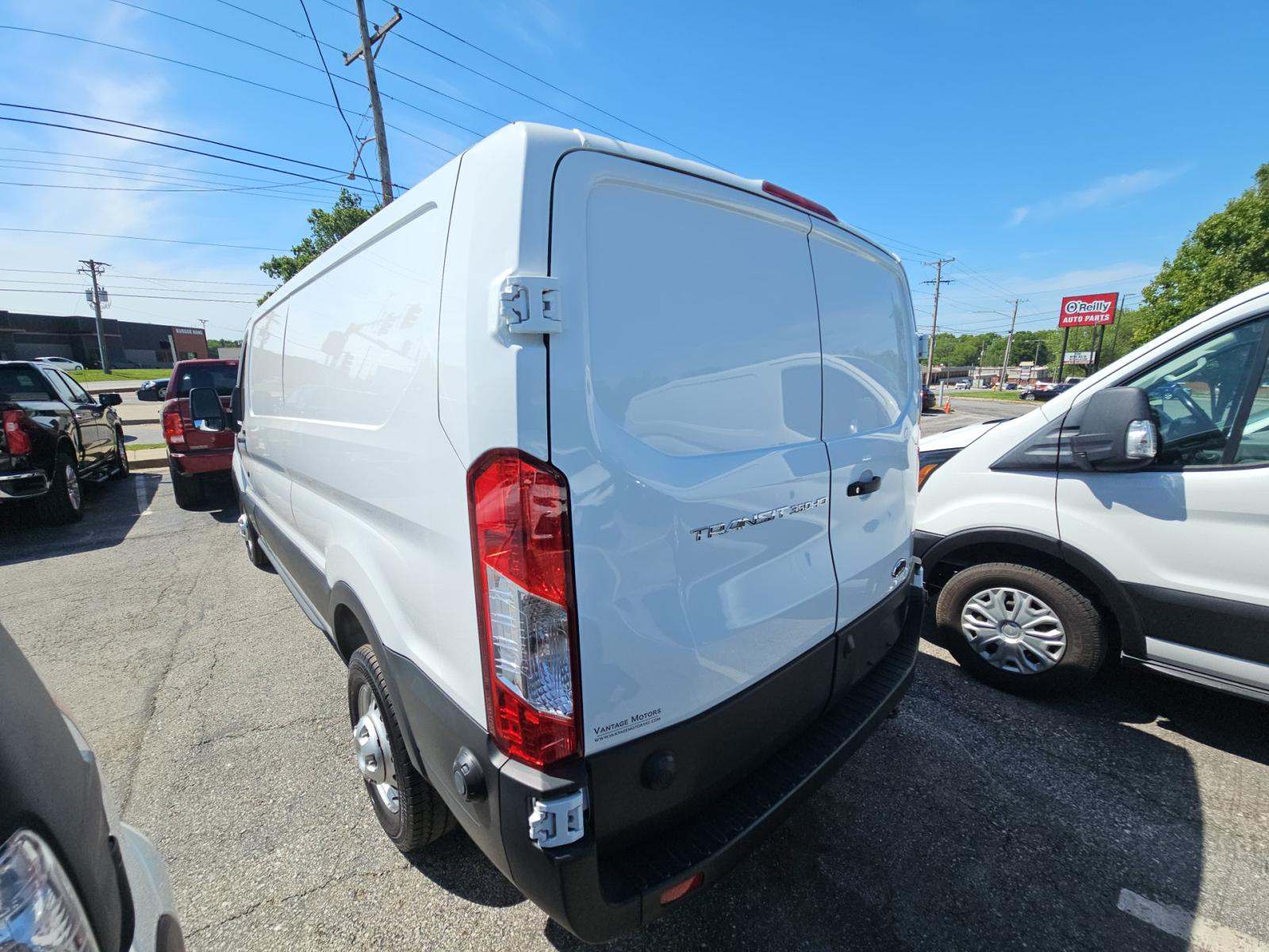 FORD TRANSIT 350 - 2