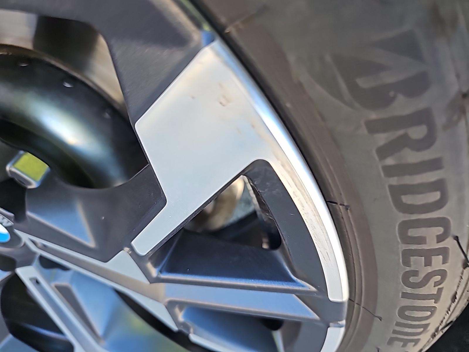 2025 BMW 3 Series 330i xDrive AWD