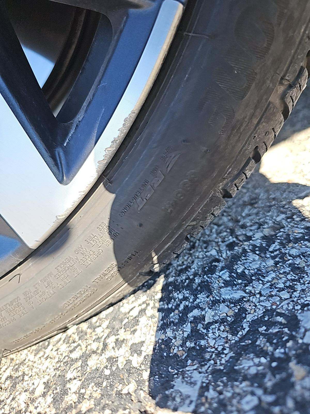 2025 BMW 3 Series 330i xDrive AWD