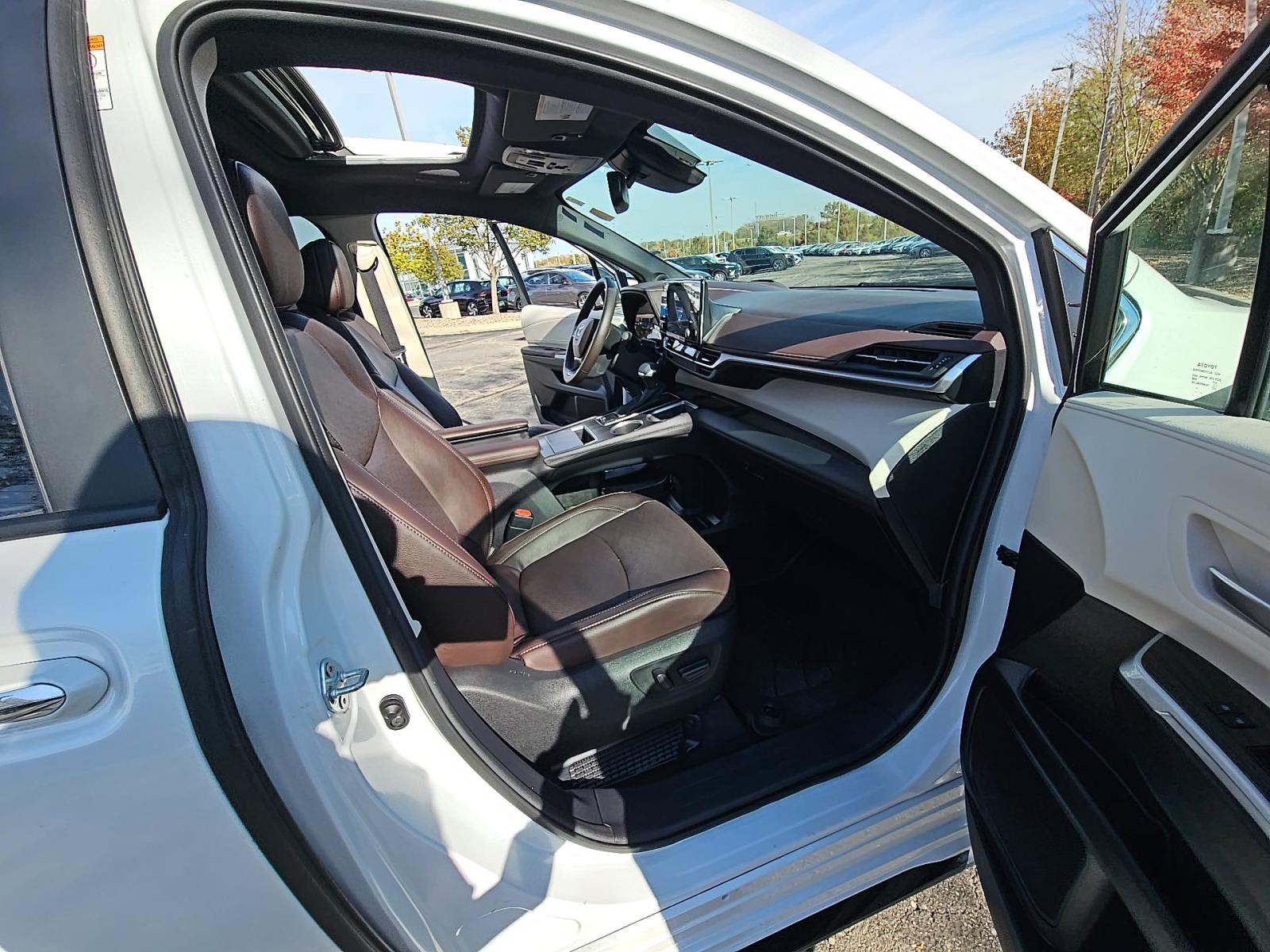2024 Toyota Sienna Platinum AWD