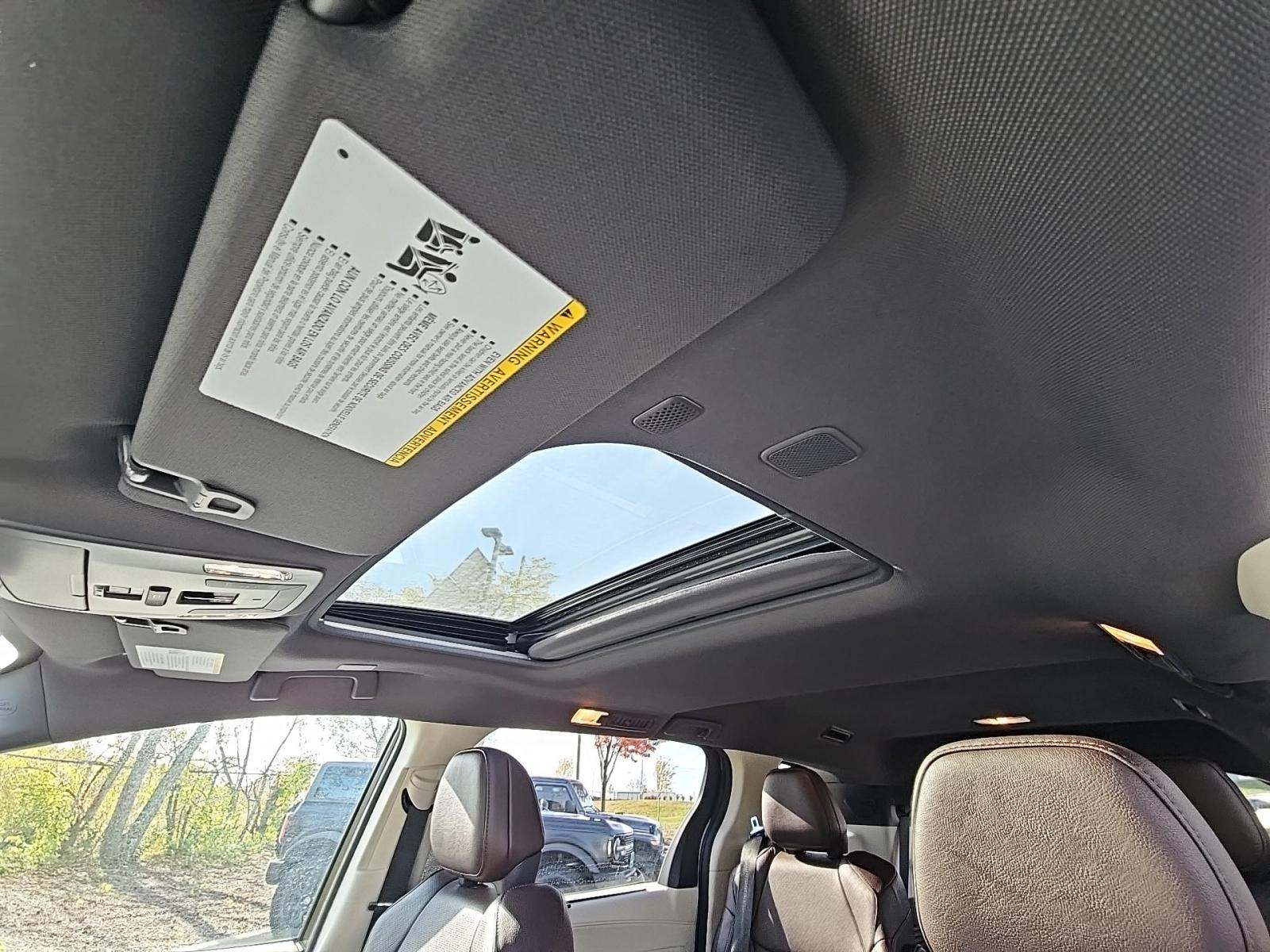 2024 Toyota Sienna Platinum AWD