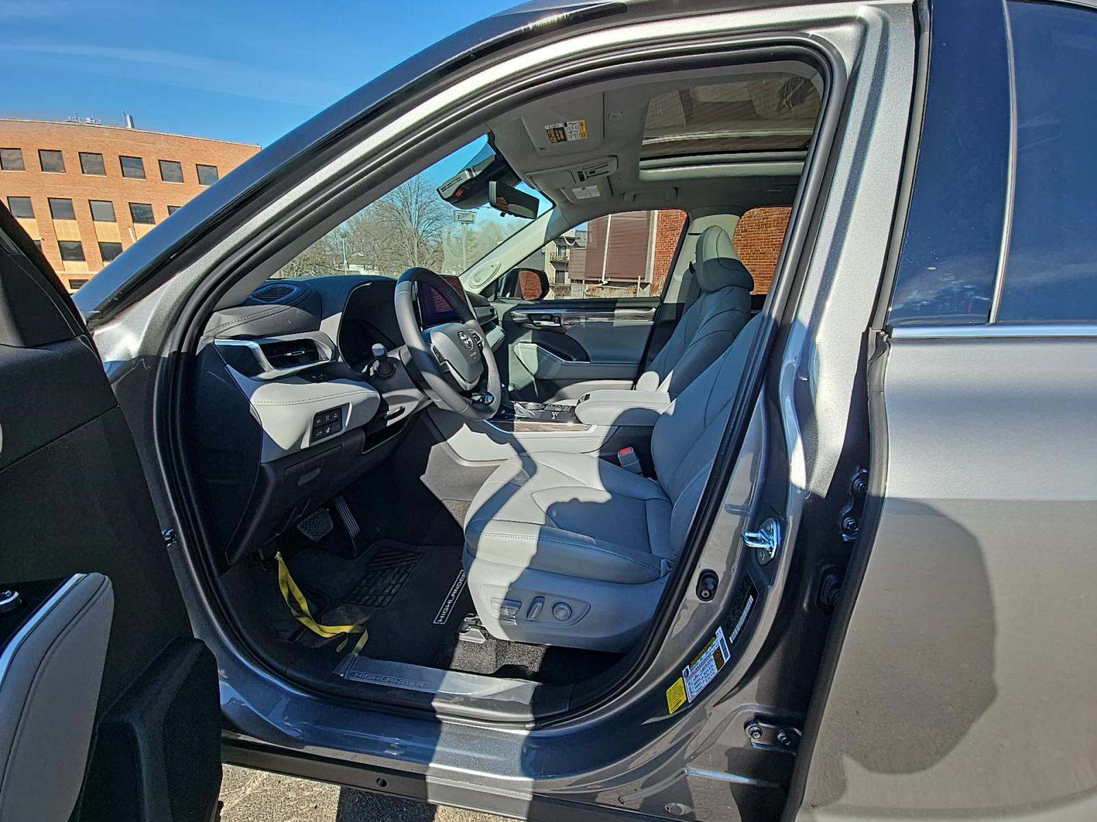 TOYOTA HIGHLANDER - 2