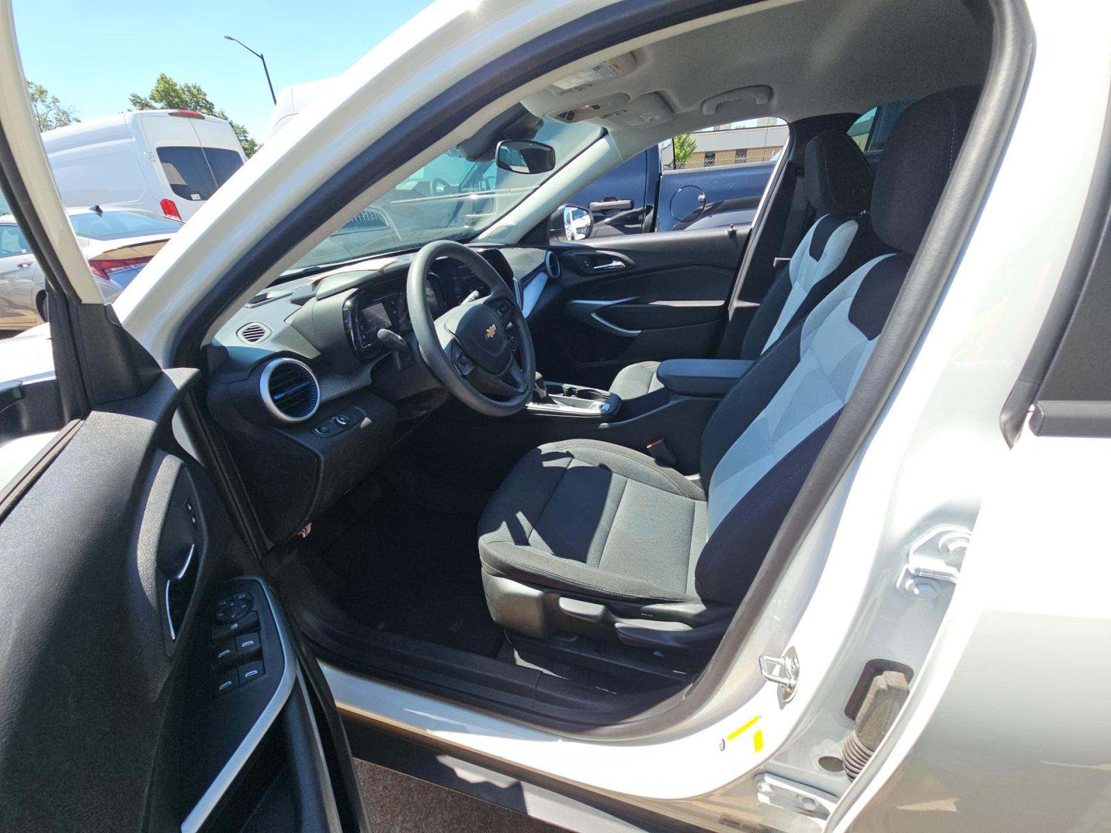 CHEVROLET TRAX - 6