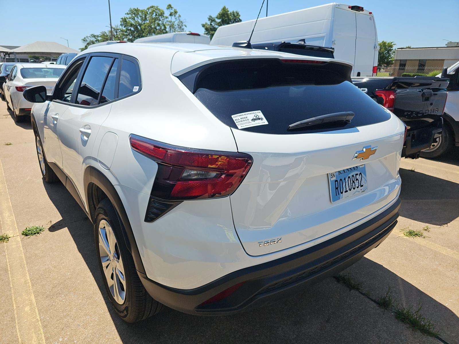 CHEVROLET TRAX - 2