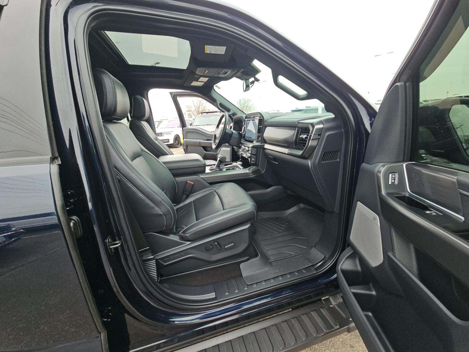 2025 Ford F-150 Lariat AWD