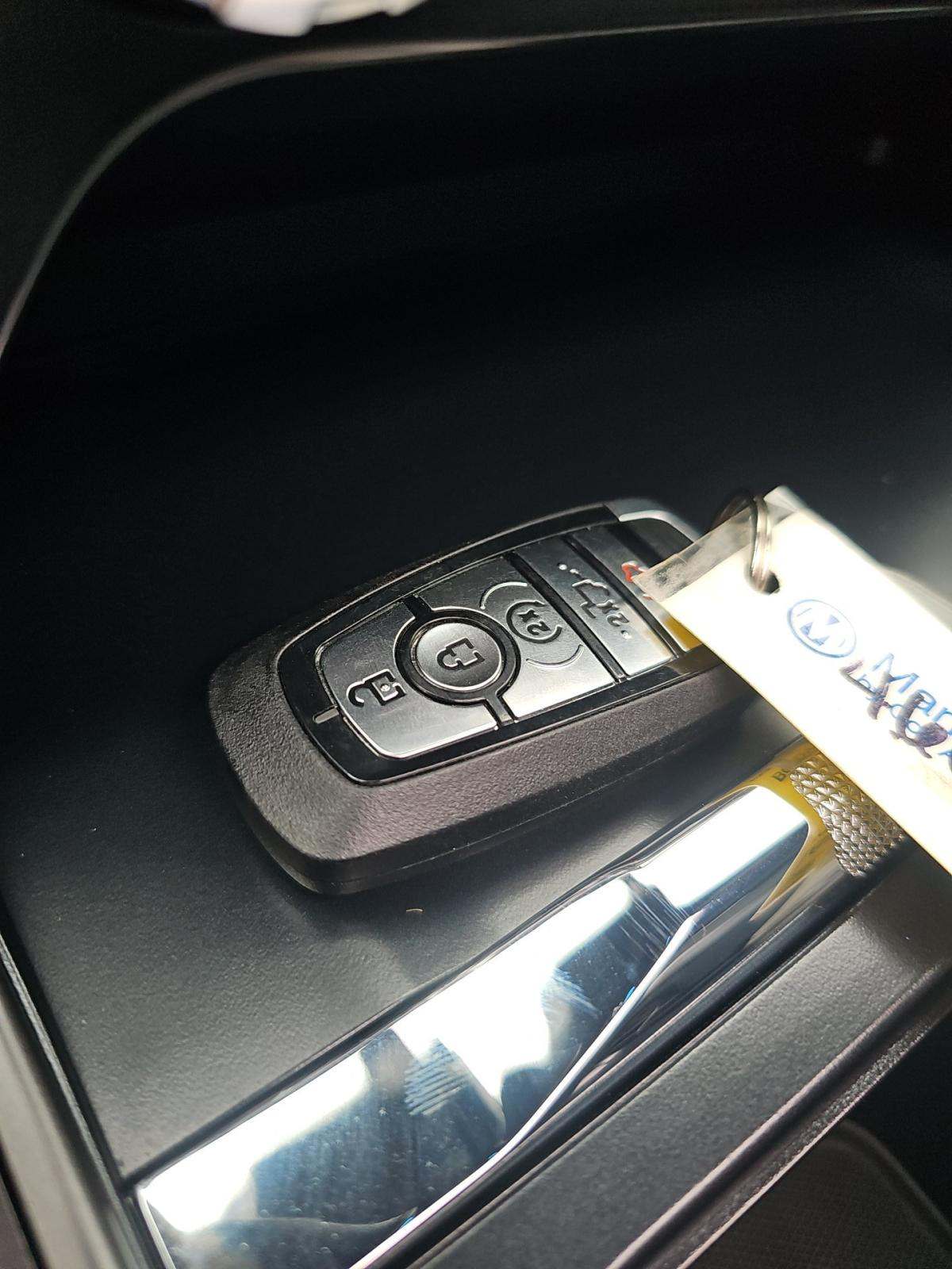 2025 Ford F-150 Lariat AWD