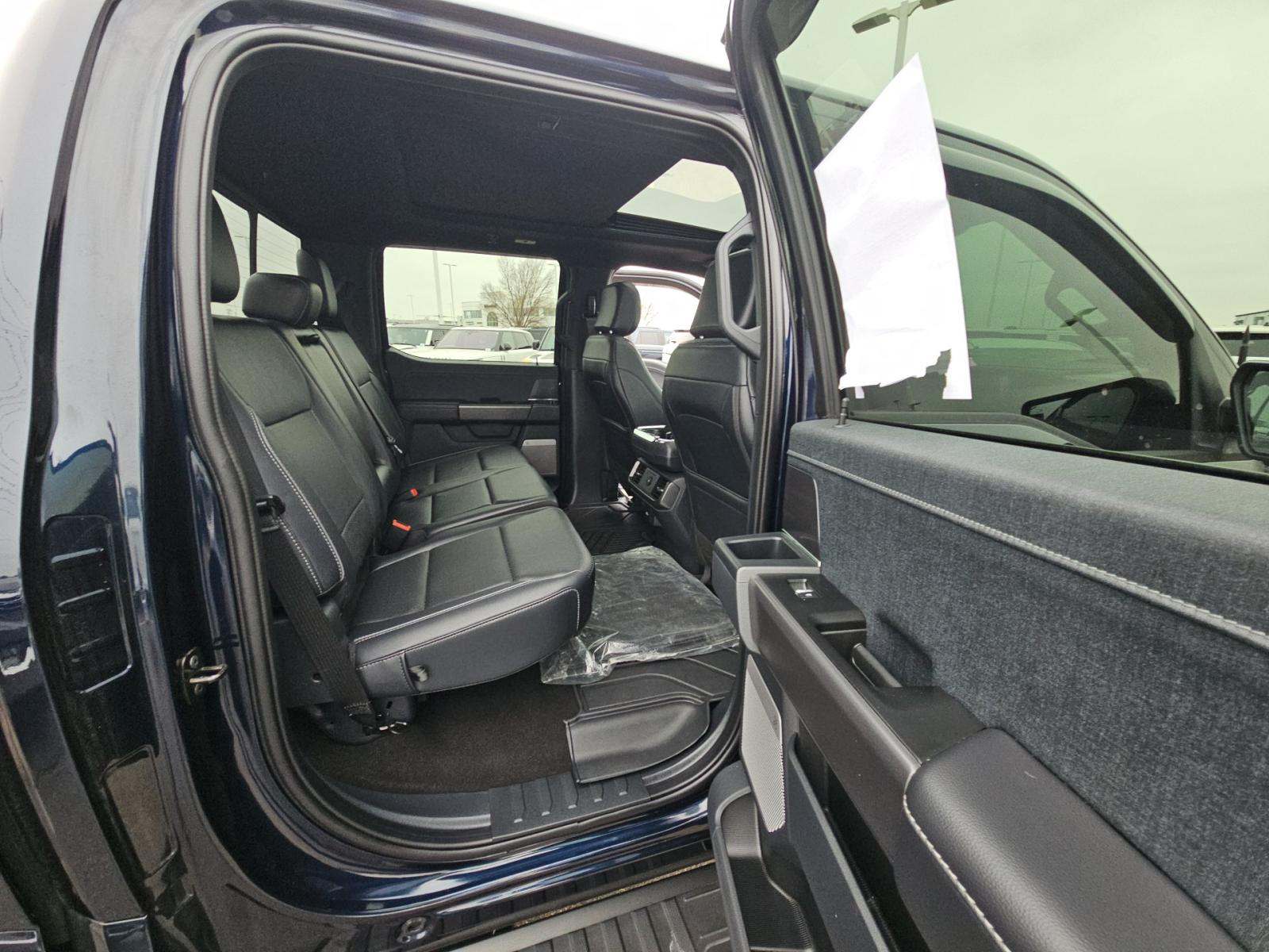 2025 Ford F-150 Lariat AWD