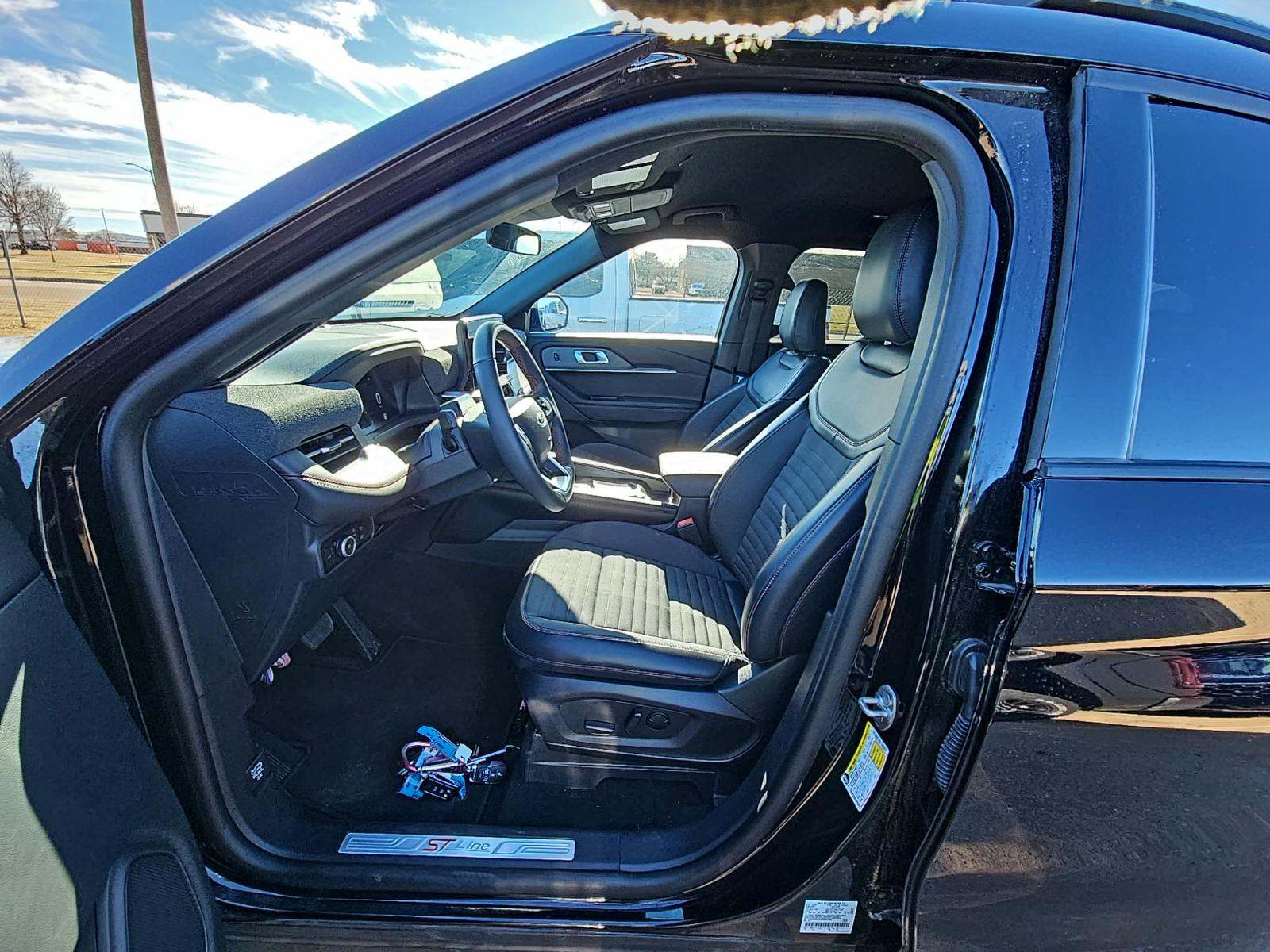 2025 Ford Explorer ST-Line AWD