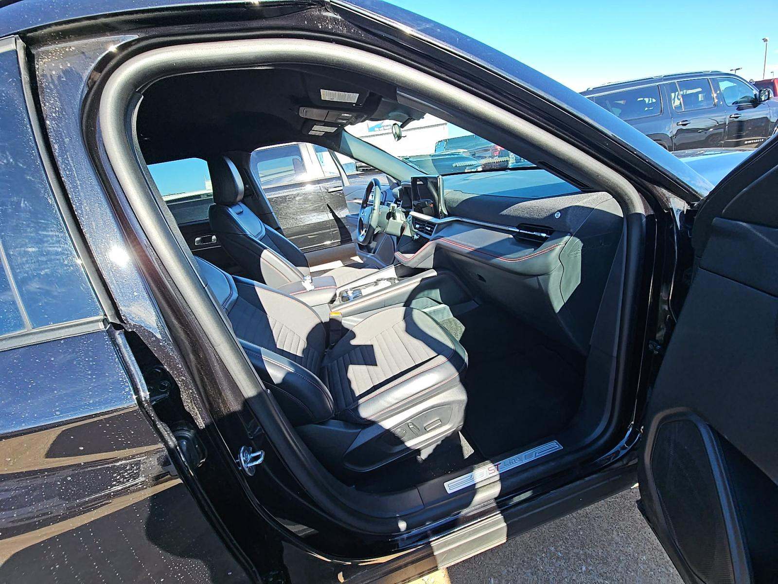 2025 Ford Explorer ST-Line AWD