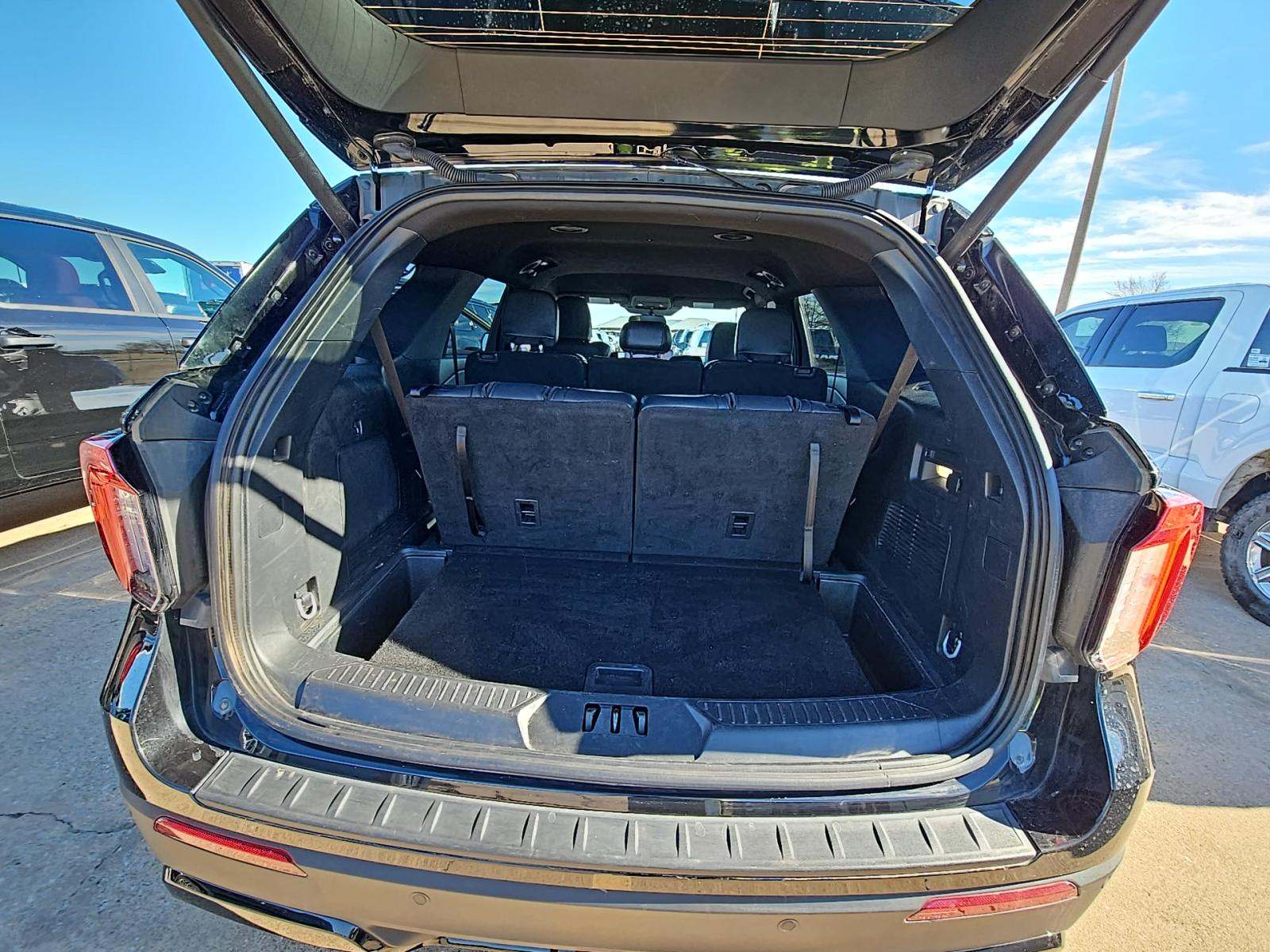 2025 Ford Explorer ST-Line AWD