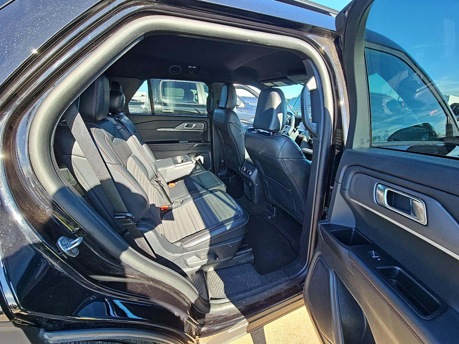 2025 Ford Explorer ST-Line AWD